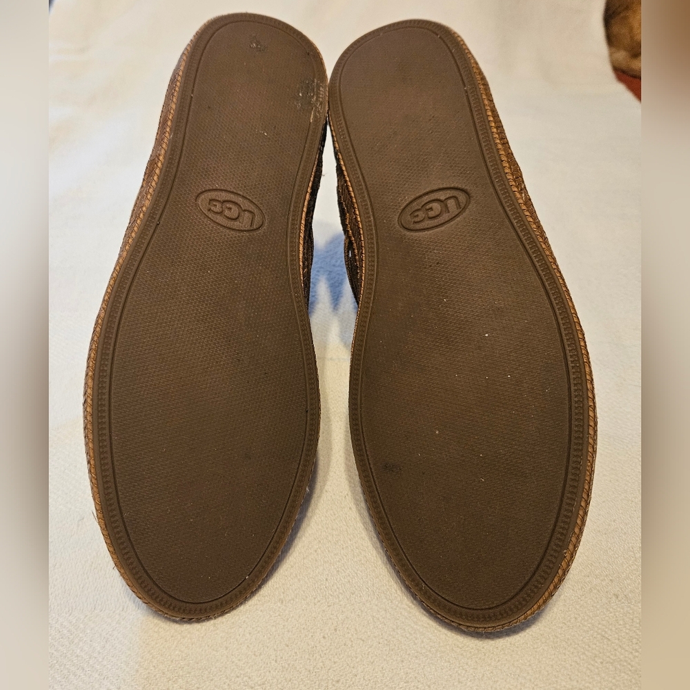 UGG Reid Womens Soft Suede Moccasins Size 8.5 Beige - Picture 5 of 6